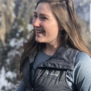 Meet your Posher, Alie